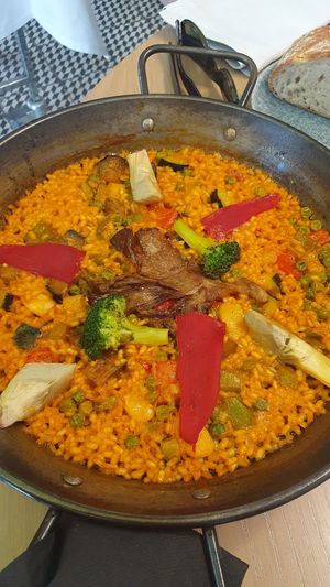 Paella de verduras at BLoved Veggie Corner in Madrid