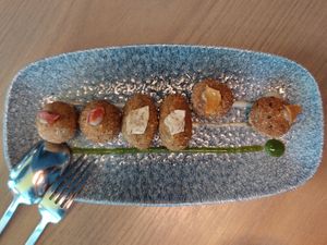 Croquetas gourmet at BLoved Veggie Corner in Madrid