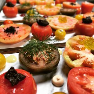 Tabla de tomates ecológicos at BLoved Veggie Corner in Madrid
