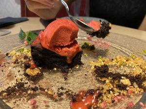 Ice cream and chocolate cake at BLoved Veggie Corner in Madrid