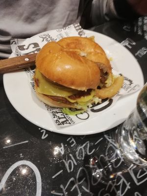 Burger at Monterey Jack's in Stirling