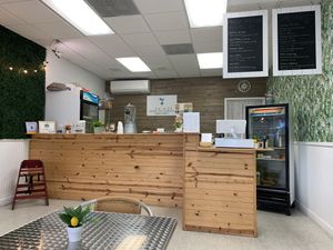 Counter and menu at Seed to Table Vegan Eatery in Venice