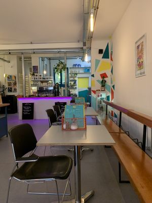 Great atmosphere   at Haley's Comet Breakfast Club in The Hague