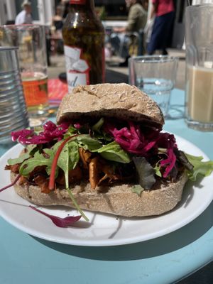 BBQ pulled jackfruit bun   at Haley's Comet Breakfast Club in The Hague