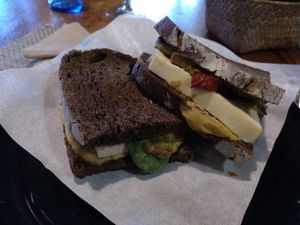 Tofu sandwich with guacamole and sun-dried tomato at Copper Deli - Museo in Bilbao