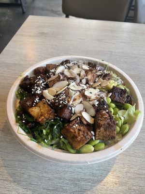 Poke bowl with tofu  at Poke Food Station in Willemstad