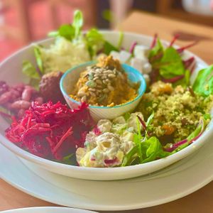 Buddha Bowl with a centre of cashew and pepper dip at Catchacarrot Vegan in Ardfern