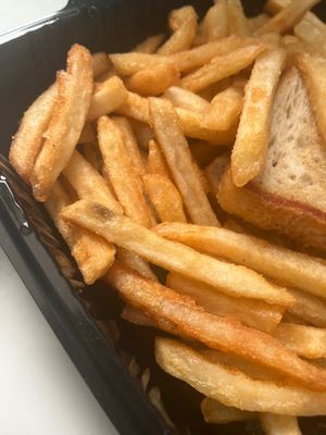 Fries that come with the Buffalo Chicken Grilled Cheese (total: $19.95 on DoorDash) at The Lindenhurst Diner in Lindenhurst