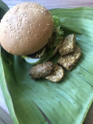Tempeh burger. 😍🌱 at Mama's Garden - Maybe closed in 