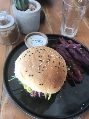 Jackfruit burger at The Loft - Uluwatu in Pecatu