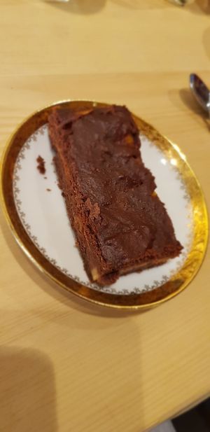 Brownie poire trop bon at Gaïa Coffee House in Lyon