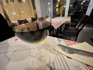 red wine at Pizzeria Trattoria Sorrentino in Cologne