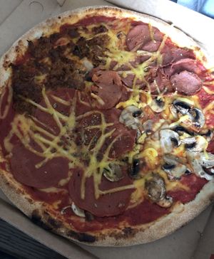 Vegan Pizza Quattro Stagioni   at Pizzeria Trattoria Sorrentino in Cologne