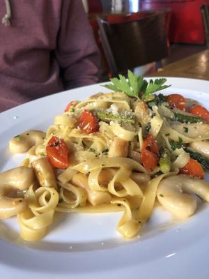 Tageskarte: Scampi-Spargel Tagliatelle  at Pizzeria Trattoria Sorrentino in Cologne