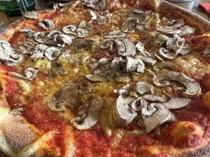 pizza funghi vegan  at Pizzeria Trattoria Sorrentino in Cologne