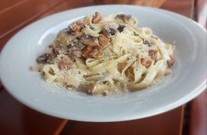 Tagliatelle al Panna at Pizzeria Trattoria Sorrentino in Cologne