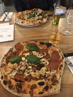 Vegan pizza with salami, mushrooms, artichokes, olives and cheese at Pizzeria Trattoria Sorrentino in Cologne