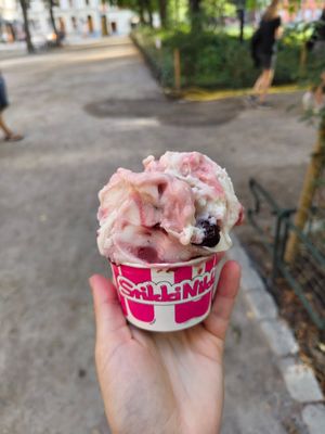 Cherry ice cream and blueberry and lavender sorbet at StikkiNikki - Drottninggatan in Stockholm