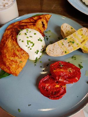 Chickpea omelette at Eqvilibrivm Cafe in Barcelona