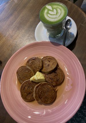 vegan pancakes with maple syrup  at Eqvilibrivm Cafe in Barcelona