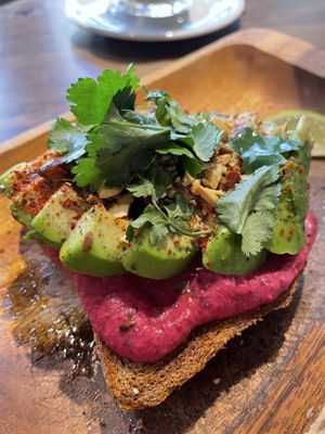 Avocado-beetroot hummus bread  at Eqvilibrivm Cafe in Barcelona