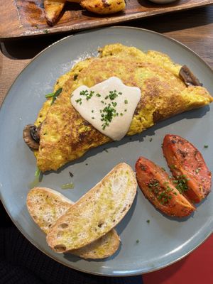 Tofu omelette  at Eqvilibrivm Cafe in Barcelona