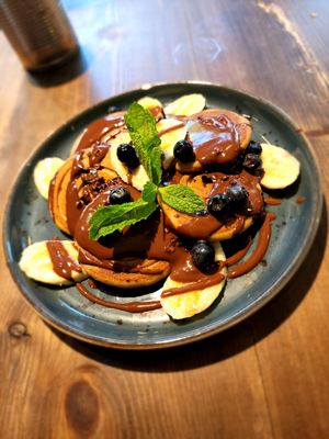 Chocolate banana pancakes at Eqvilibrivm Cafe in Barcelona