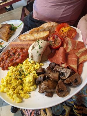 full english breakfast at Eqvilibrivm Cafe in Barcelona