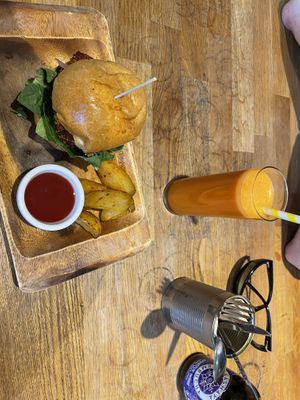 La comida era muy rica lo recomendó 😋😋  at Eqvilibrivm Cafe in Barcelona