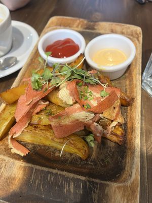 😋🥓🥔  at Eqvilibrivm Cafe in Barcelona