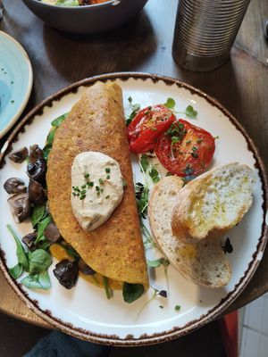Tofu omelette at Eqvilibrivm Cafe in Barcelona