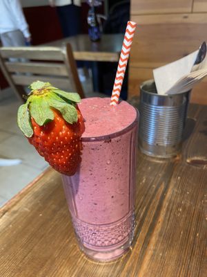 Smoothie 🍓  at Eqvilibrivm Cafe in Barcelona