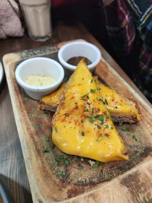 Cheese toast at Eqvilibrivm Cafe in Barcelona
