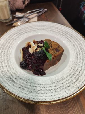 Plumcake at Eqvilibrivm Cafe in Barcelona