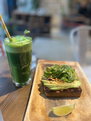 Avocado Toast & Green Juice  at Eqvilibrivm Cafe in Barcelona