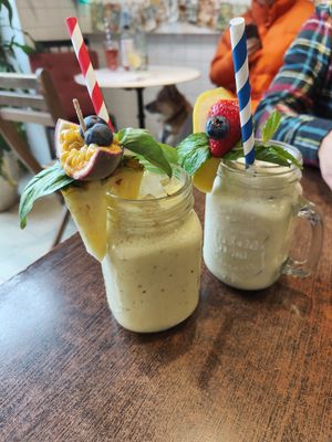 Smoothies at Eqvilibrivm Cafe in Barcelona
