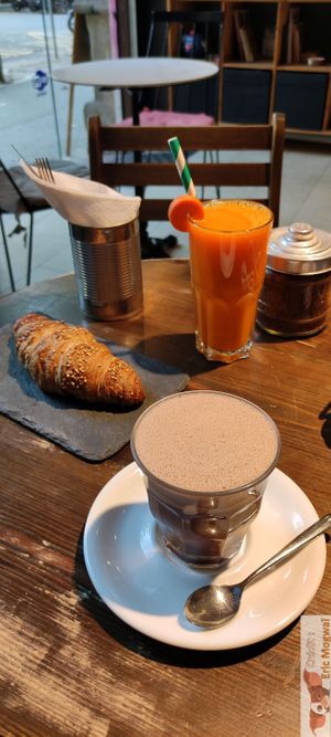 My breakfast at Eqvilibrivm Cafe in Barcelona