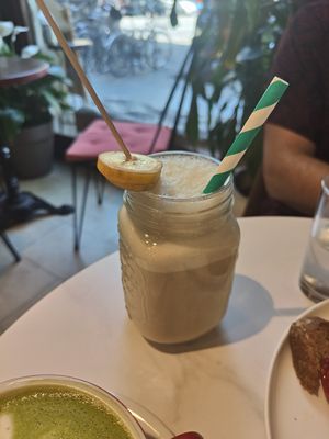 Banana smoothies at Eqvilibrivm Cafe in Barcelona