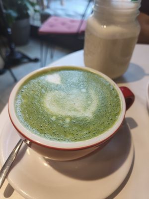 Matcha latte at Eqvilibrivm Cafe in Barcelona