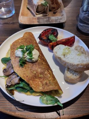 Tofu omelette at Eqvilibrivm Cafe in Barcelona