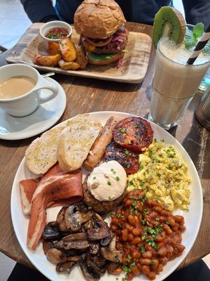  at Eqvilibrivm Cafe in Barcelona