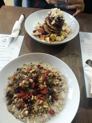 Porridge and pancakes at Eqvilibrivm Cafe in Barcelona