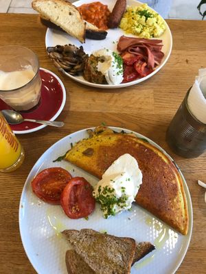 full english and omelet at Eqvilibrivm Cafe in Barcelona