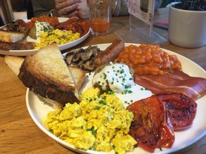 Full English  at Eqvilibrivm Cafe in Barcelona