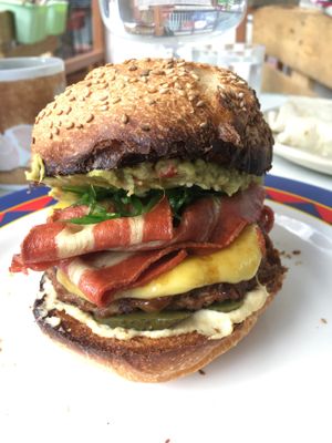 burguer at Eqvilibrivm Cafe in Barcelona