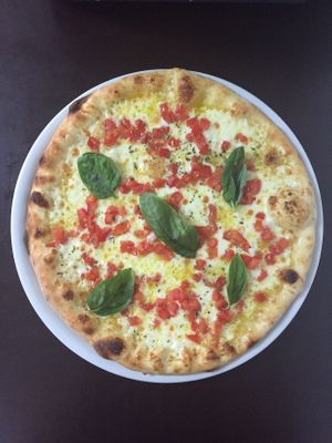 pizza do Bispo at Pisco in Vila Do Bispo