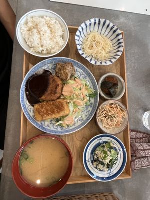 One of the lunch sets, featuring “cutlet,” okara and tofu hamburger  at Mumokuteki Vegan Cafe in Kyoto