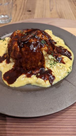 Omurice at Mumokuteki Vegan Cafe in Kyoto