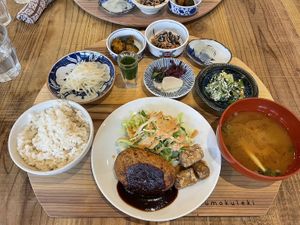 Set 2000 en  at Mumokuteki Vegan Cafe in Kyoto