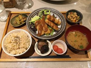 The fried vegan steak is made of tofu and konjac, it was tasty. The rest of side dishes are okay, nothing surprising. at Mumokuteki Vegan Cafe in Kyoto